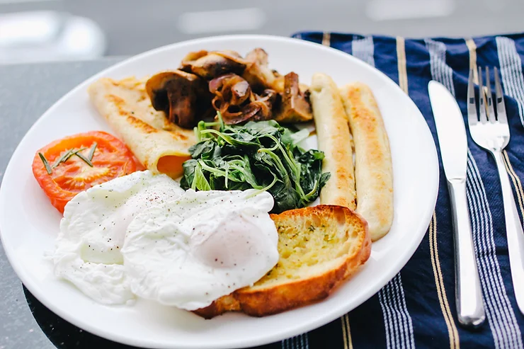 How to order a healthy brunch